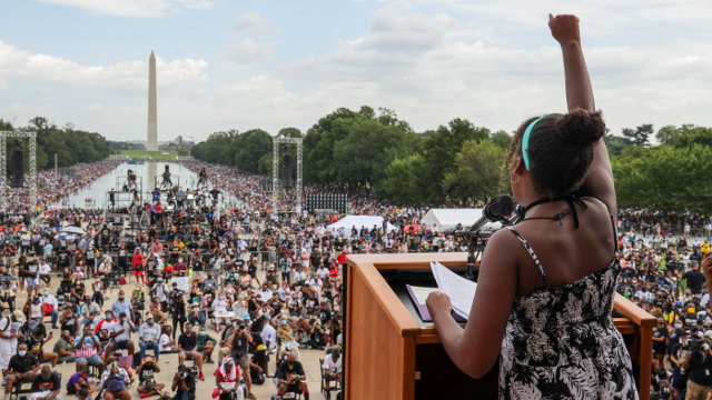 A neta de Martin Luther King, Yolanda Renee King, deu un discurso en Washington 57 anos despúes de que o fixese o seu avó. JONATHAN ERNST  (Efe)