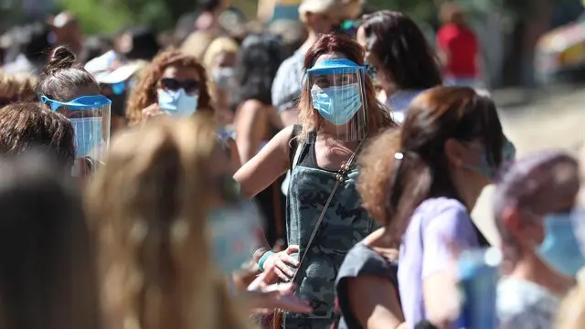 Cola de profesores, en Madrid. EFE