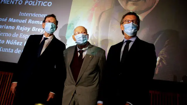 Rajoy, Romay Beccaría y Feijóo. CABALAR (EFE)
