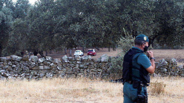 Efectivos de la Guardia Civil participaron en la búsqueda en una finca del detenido en Monesterio. EFE