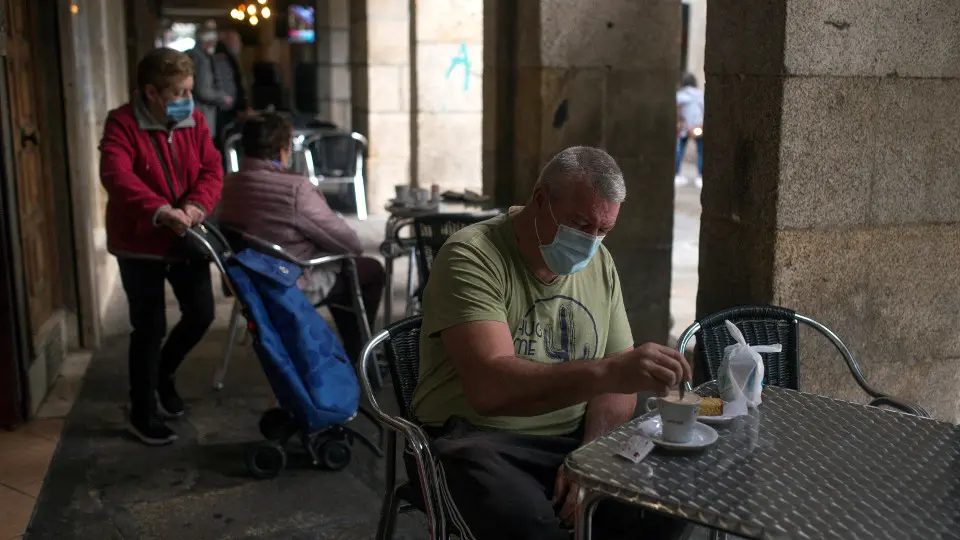 Terraza en O Carballiño. EFE