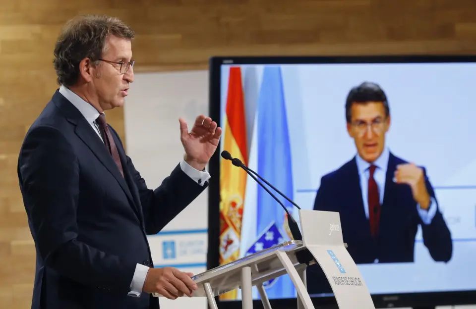 Alberto Núñez Feijóo durante a rolda de prensa. EFE