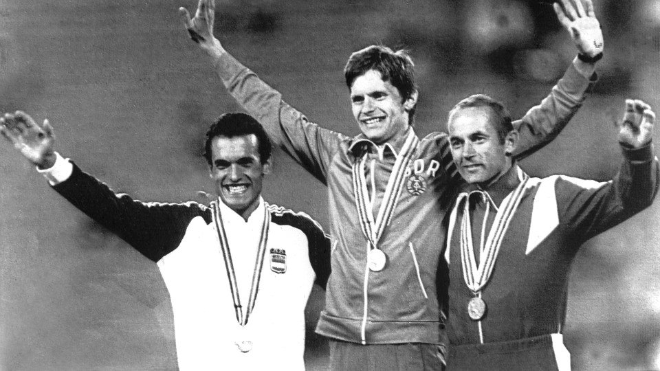 Llopart (izquierda) junto el alemán Hartwig Gauder y el ruso Yvchenko, en el podio de los Juegos Olímpicos Moscú 1980. EFE