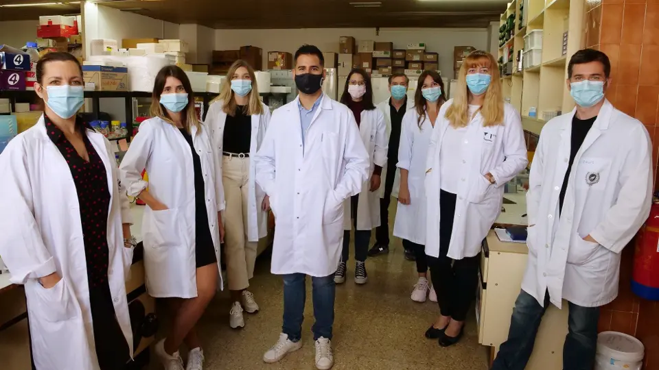 Imagen de archivo de un grupo de investigación. EFE