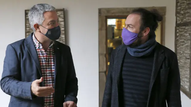 Valentín García con Abe Rábade. LAVANDEIRA JR (Efe)