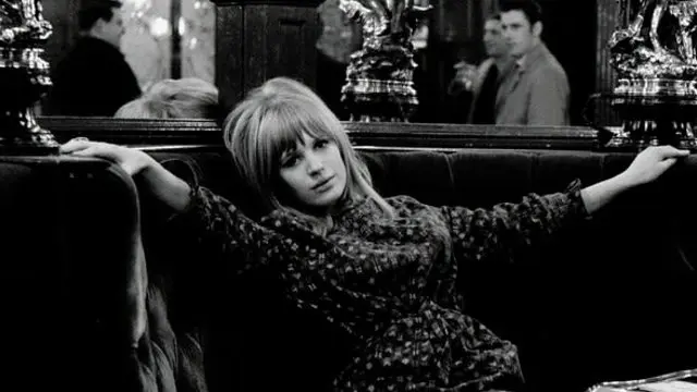 Marianne Faithfull.