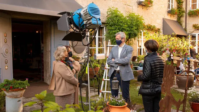 09,30 h.-        O vicepresidente primeiro e conselleiro de Presidencia, Xustiza e Turismo, Alfonso Rueda, acompañado da directora de Turismo de Galicia, Nava Castro, visitará a rodaxe do spot da campaña do Xacobeo 21-22 Camiña a Galicia. 


foto xoán crespo
04/05/2021