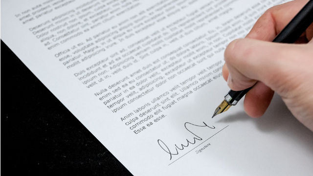 firma de un contrato