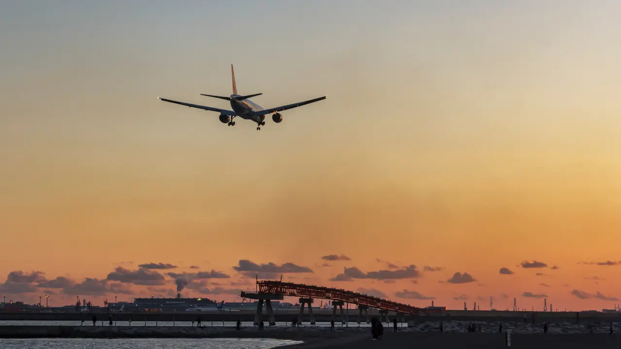 Avión vuelo viajes escapadas vacaciones