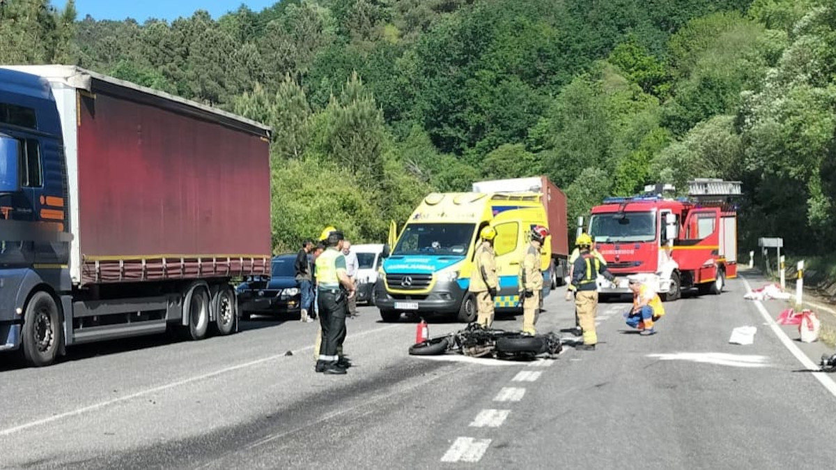 Un motorista de 22 años perdió la vida este viernes en un accidente en Pantón. EP