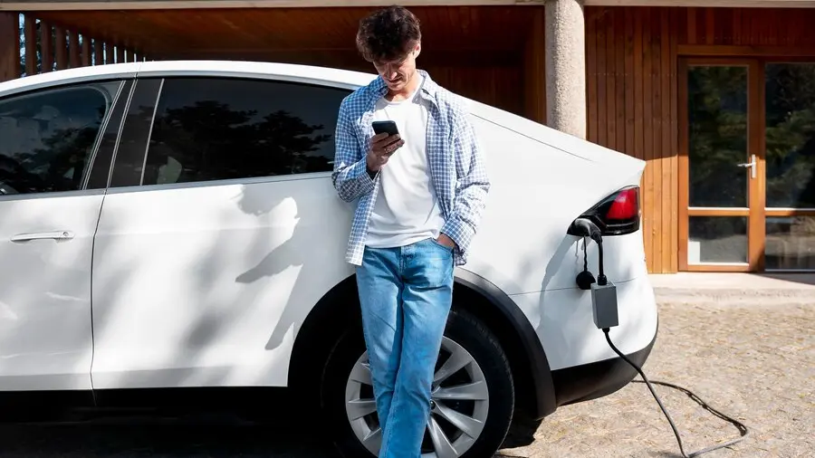 Un coche híbrido. EP