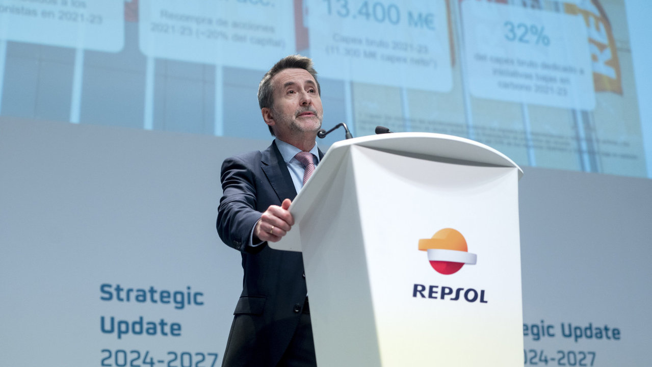 Josu Jon Imaz, en la presentación de resultados de Repsol de 2023.EUROPA PRESS.JPG