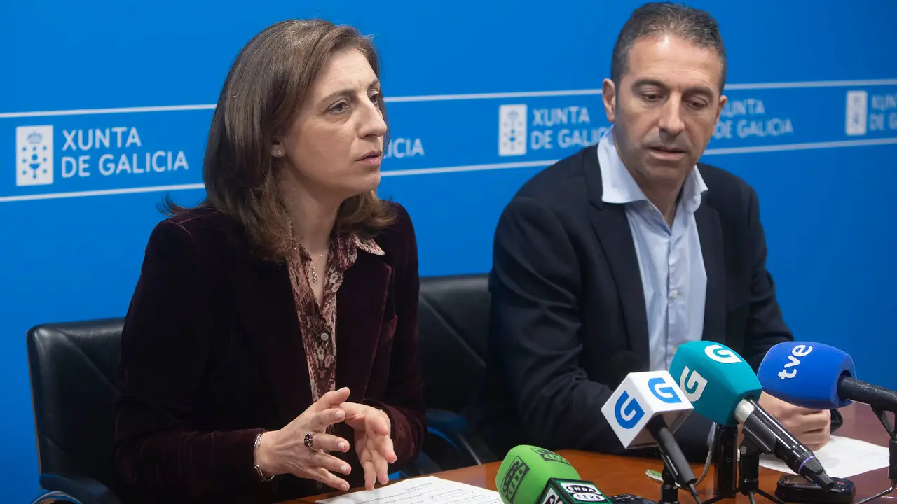 La conselleira de Medio Ambiente y el de Mar. EP