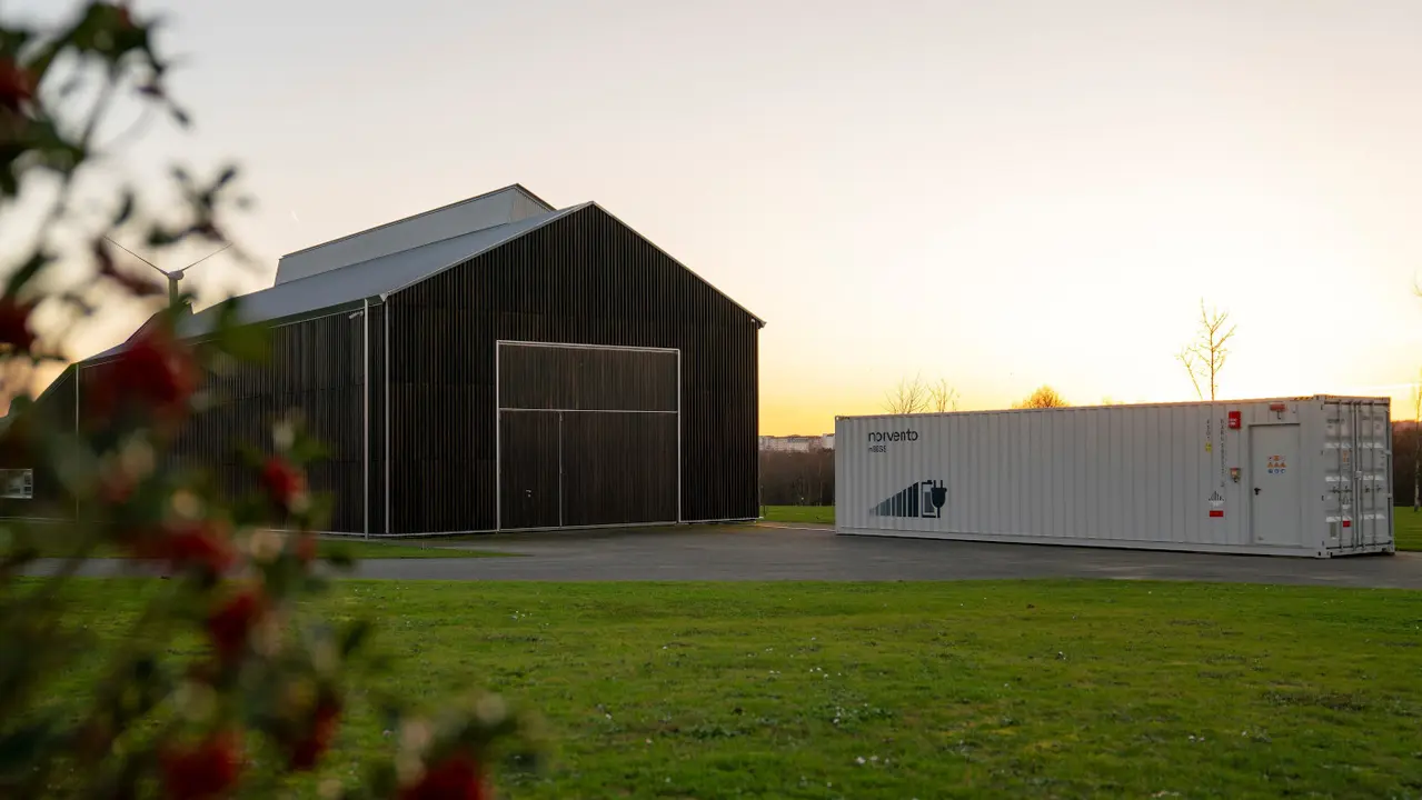El sistema de almacenamiento de energía en baterías de Norvento prestará servicio en Cubillos del Sil. EP