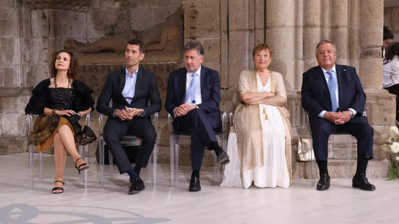 Los premiados, durante la entrega de las Medallas Castelao PEPE FERRÍN