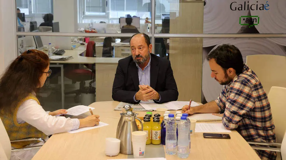 El director de Turismo de Galicia, Xos&eacute; Merelles, durante o caf&eacute; de redacci&oacute;n. PEPE FERR&Iacute;N