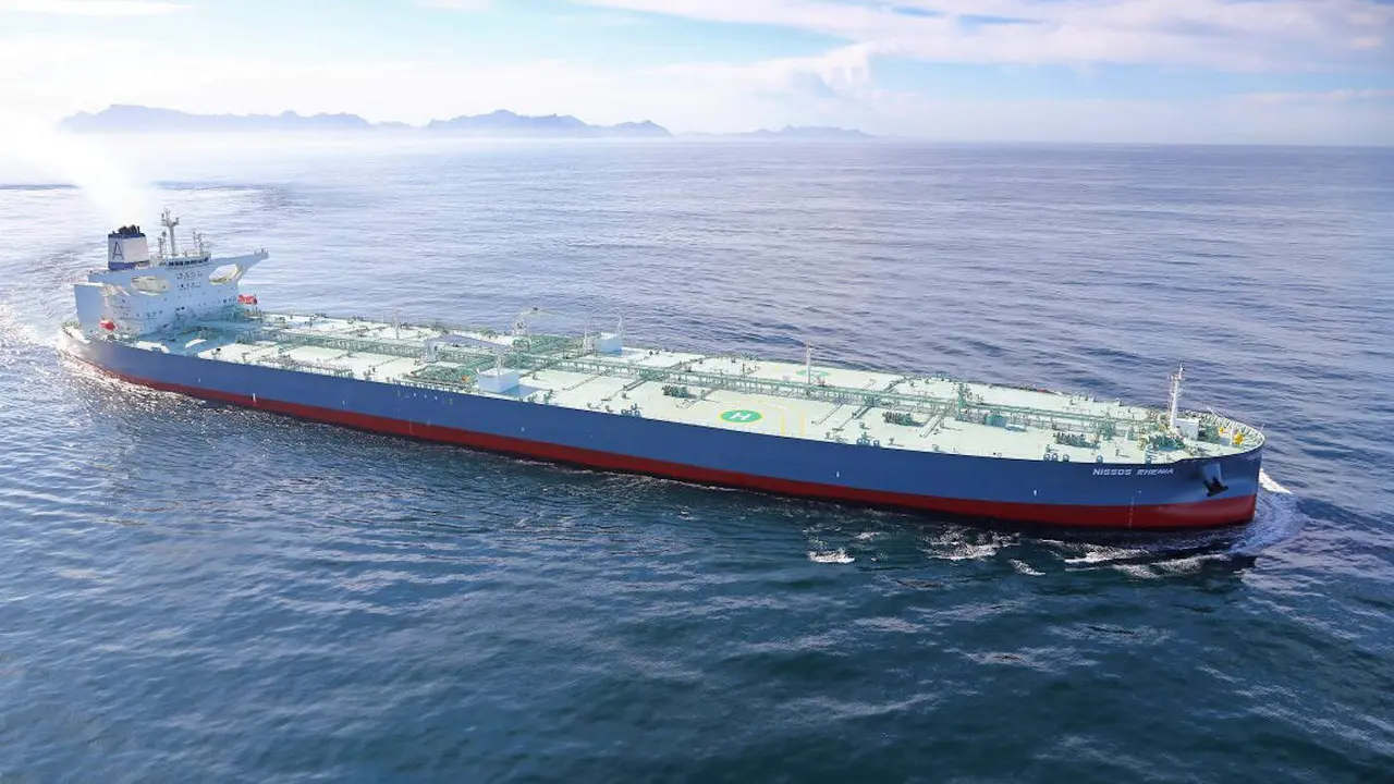 El Nissos Rhenia, en una imagen de su casa armadora. Kyklades Maritime