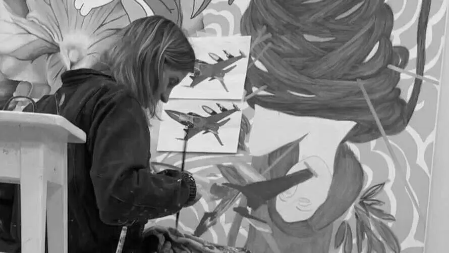 Almudena Fernández, no seu traballo. EP