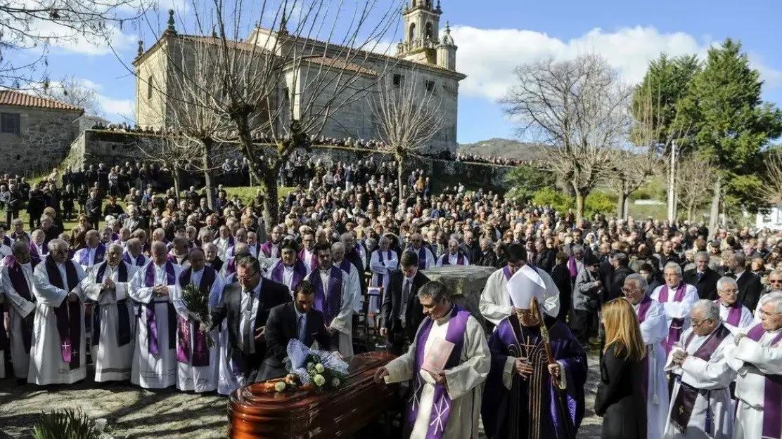 Entierro de don Adolfo. EP