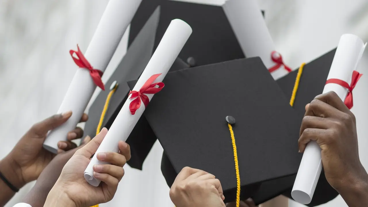 Universitarios.FREEPIK