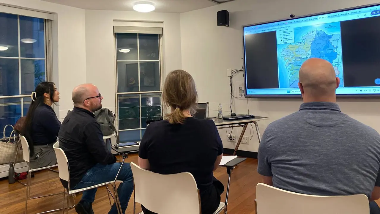 Catro dos alumnos do curso de galego do Instituto Cervantes de Nova York, nunha das clases. EP