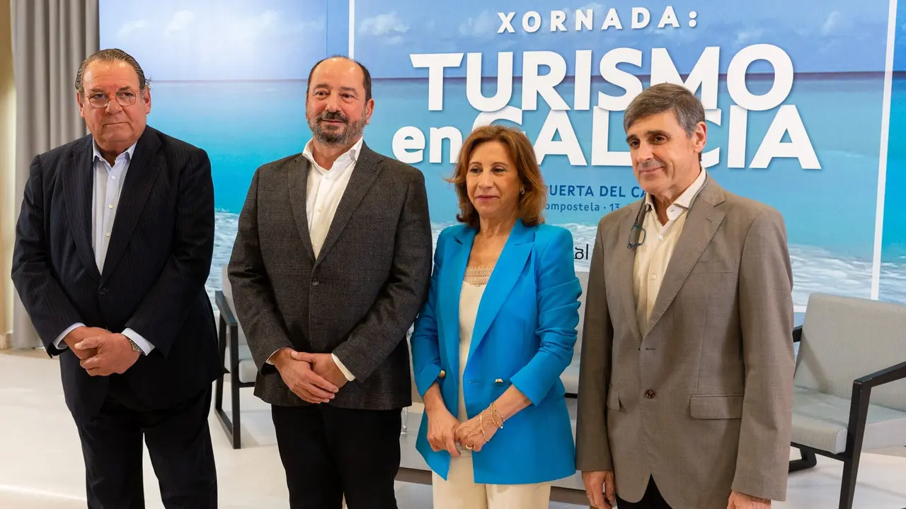 10,00 h. -       O director de Turismo de Galicia, Xosé Merelles, inaugurará a Xornada ‘Turismo en Galicia’, organizada pola Asociación de Periodistas de Galicia. No Hotel Puerta del Camino foto xoán crespo