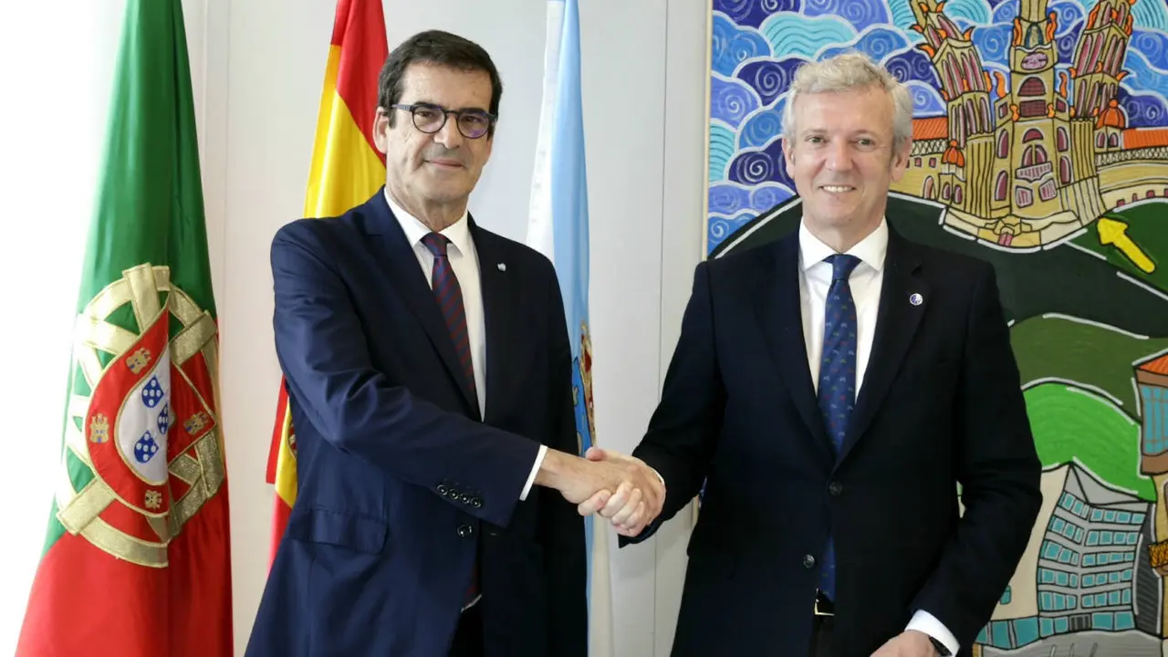 El alcalde de Oporto, Rui Moreira, y el presidente de la Xunta, Alfonso Rueda. EP