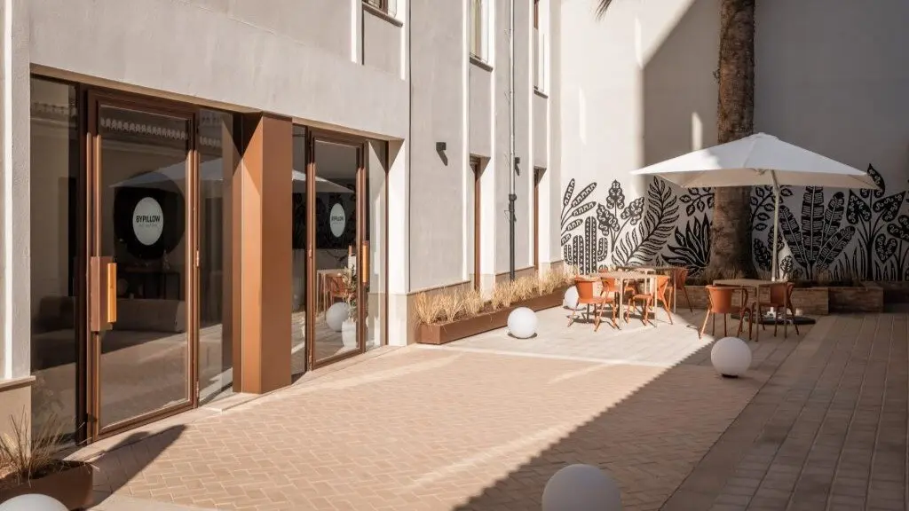 Diseño de interiores para hoteles boutique: cómo destacar en el competitivo sector turístico. AEP