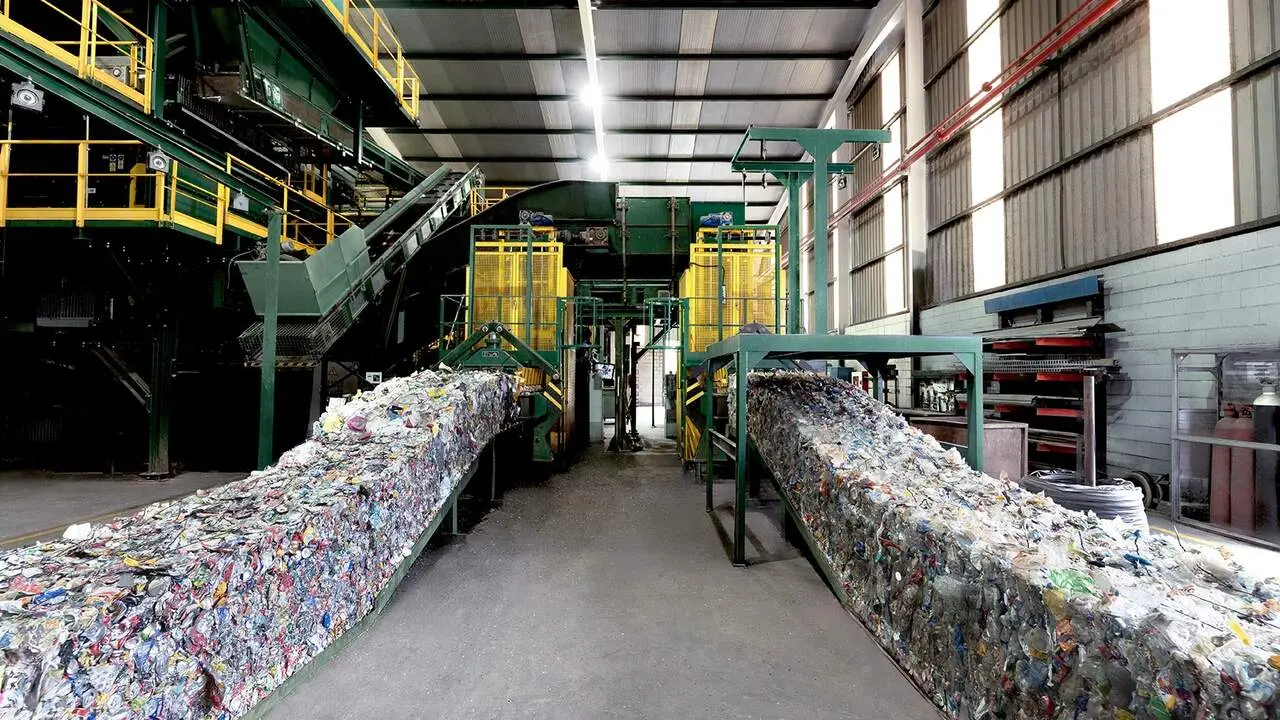 Planta de clasificaci&oacute;n de envases de Sogama