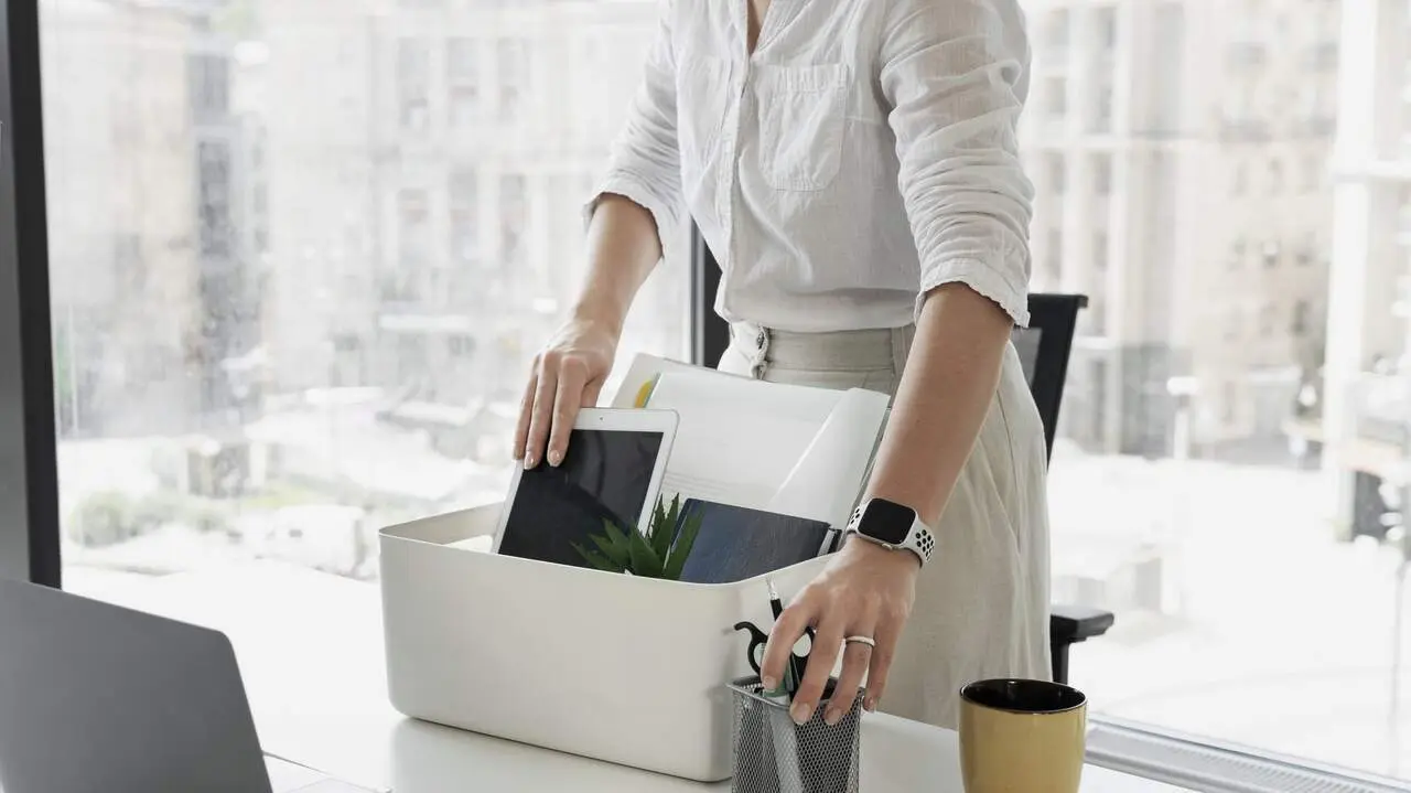 Las renuncias voluntarias al puesto de trabajo acumulan cinco a&ntilde;os en aumento en Espa&ntilde;a. FREEPIK