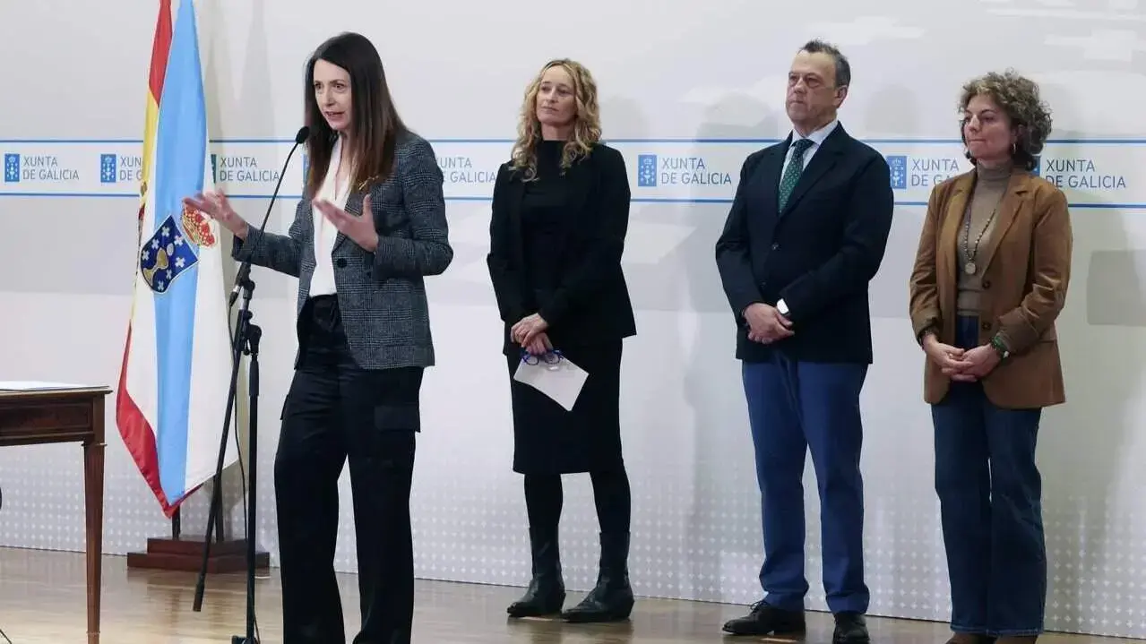 G&oacute;mez con la nueva secretaria xeral y los directores xerais de Defensa do Monte y Planificaci&oacute;n Forestal. X. REY