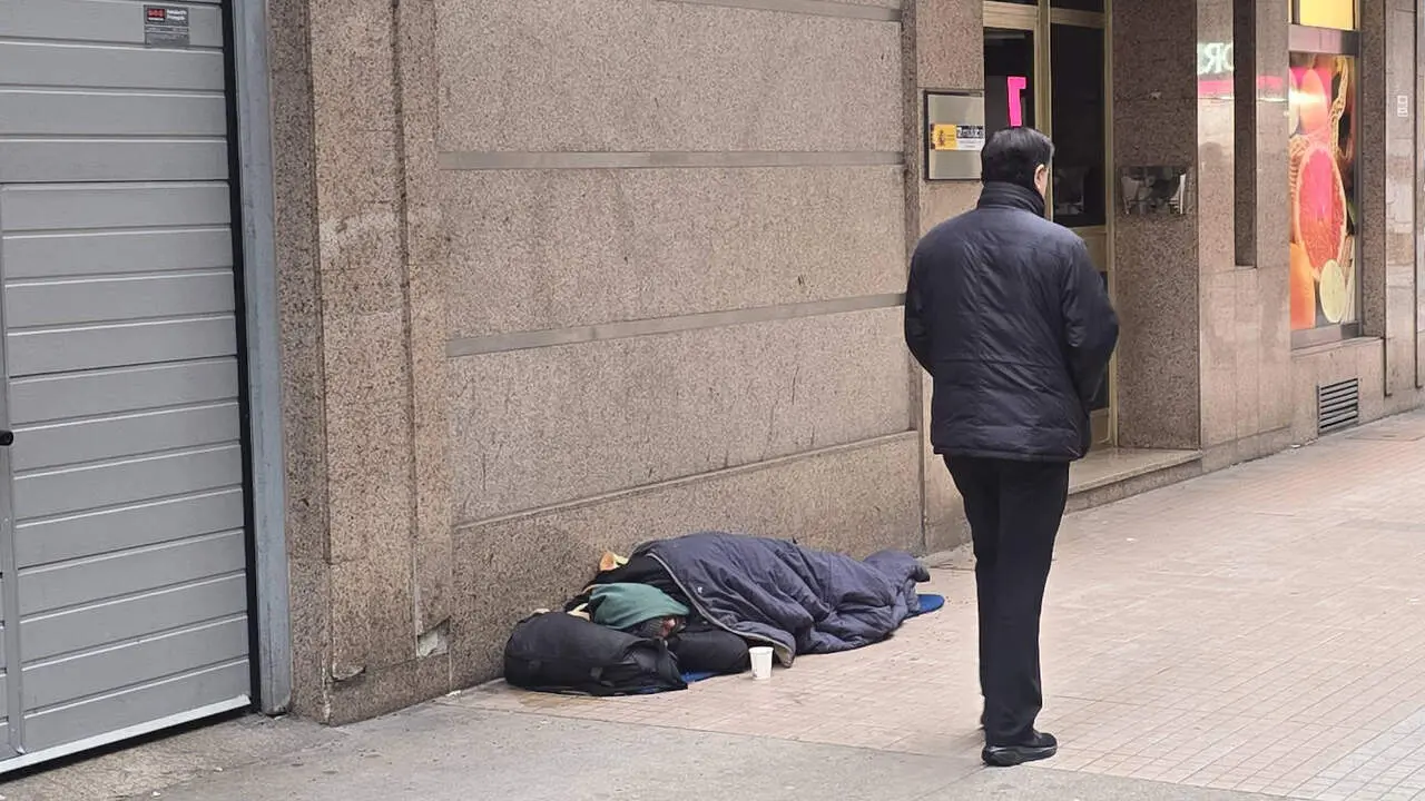 Una persona sin hogar en Pontevedra. J.M.