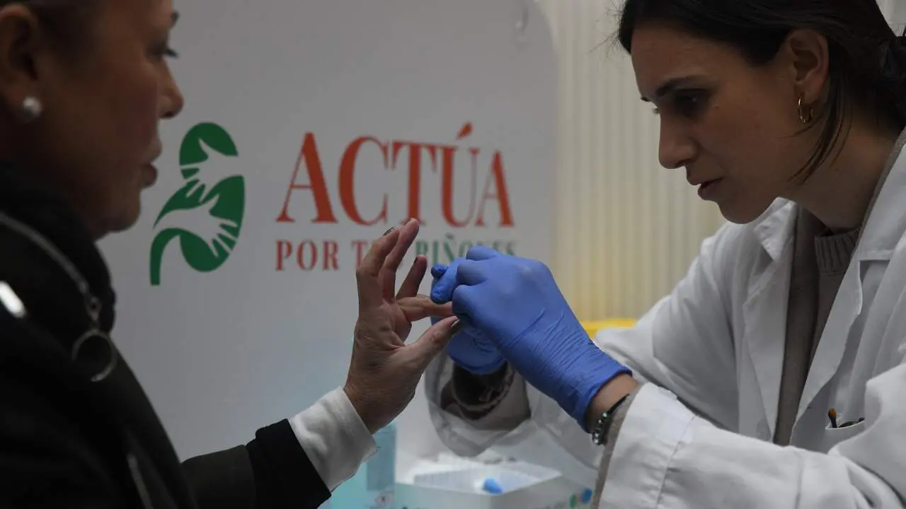 Una mujer realizado el cribado de ERC en As Cancelas. NACHO SANT&Aacute;S (AGN)