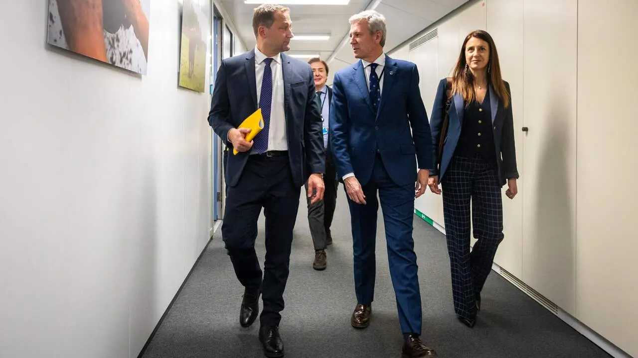 Reuni&oacute;n co comisario de Agricultura e Alimentaci&oacute;n da Comisi&oacute;n Europea