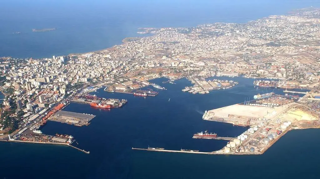 Puerto de Dakar. EP