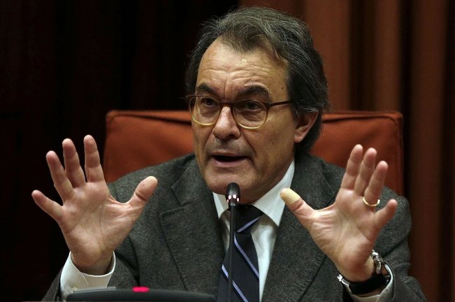 El expresidente de la Generalitat Artur Mas, durante su comparecencia ante la Comisión de Asuntos Institucionales del Parlament
