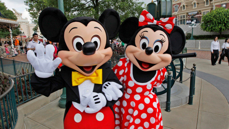 Mickey Mouse y Minnie Mouse, personajes de Disney. YM YIK (EFE)