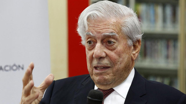 El escritor peruano Mario Vargas Llosa. EFE