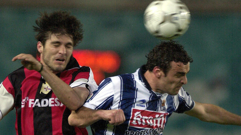 El futbolista Javier De Pedro (derecha) en una foto de archivo. EFE.