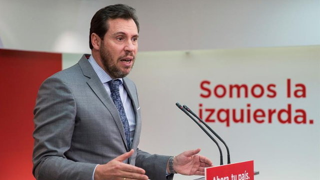 El portavoz de la Ejecutiva federal del PSOE, Óscar Puente. RODRIGO JIMÉNEZ (EFE)