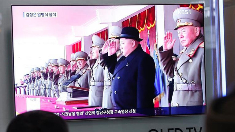 Kim Jong-Un, en el desfile militar. KIM HEE-CHUL (EFE)