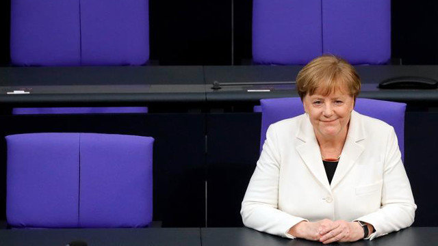 Merkel fue investida para su cuarta legislatura. RONALD WITTEK