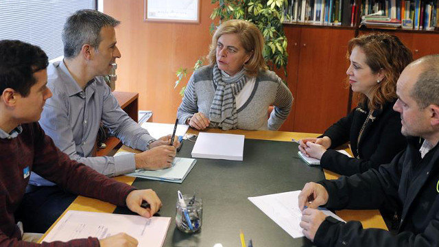 Ana María Díaz mantiene una reunión con el alcalde de Ribadeo, Fernando Súarez Barcia. LAVANDEIRA JR