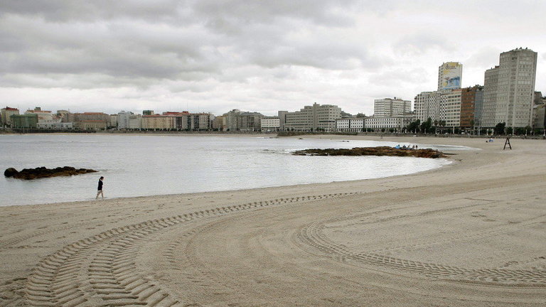 Praia de Riazor. CABALAR (EFE)