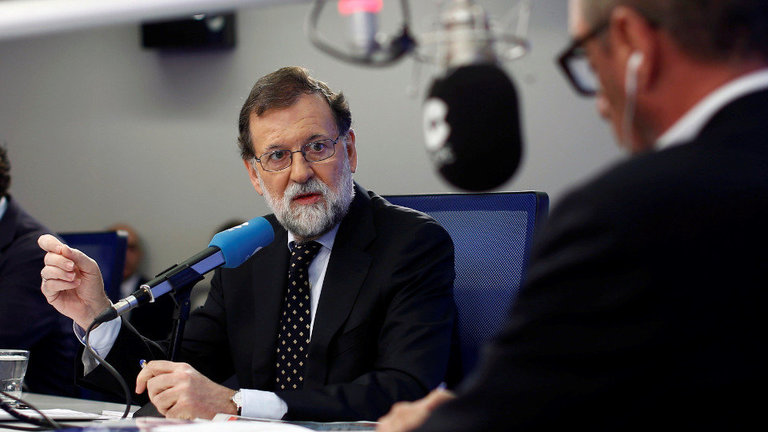 Rajoy en una entrevista anterior con Carlos Herrera EFE