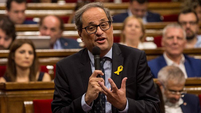 El presidente de la Generalitat, Quim Torra, durante la sesión de control de este jueves. QUIQUE GARCÍA (EFE)