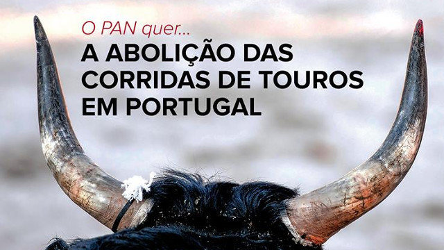 Cartel de PAN, partido que presentou a proposta para abolir os touros en Portugal. FACEBOOK