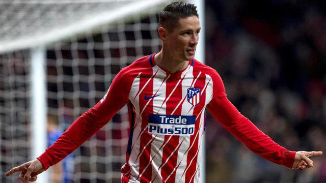 Fernando Torres celebrando un gol ante el Alavés. RODRIGO JIMÉNEZ (EFE)