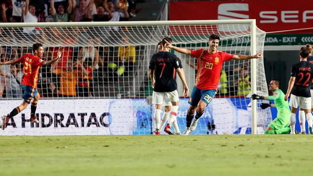Marco Asensio  celebra el tercer gol ante Croacia. MANUEL RAMÓN