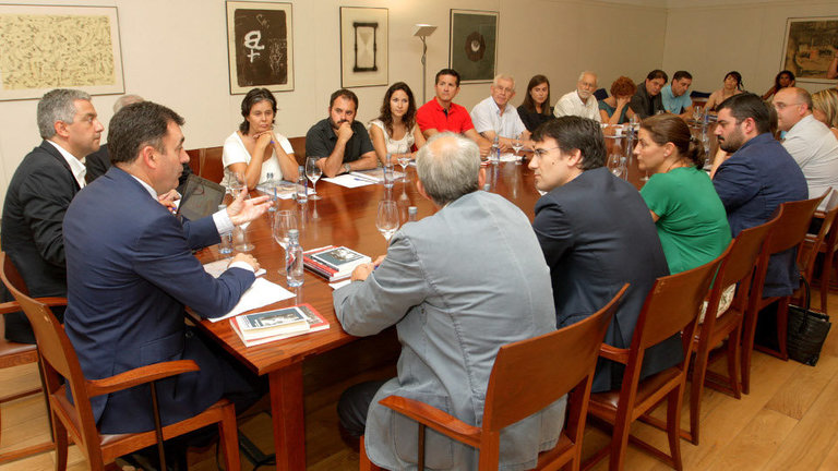 Primeira reunión do plan de dinamización da lingua no tecido económico da Xunta, o 1 de setembro de 2016. AEP